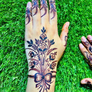 Ribbon Bloom Cascade Mehndi