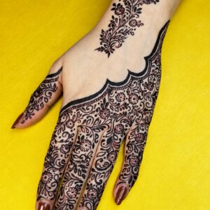Aesthetic Floral Vine Back Hand Party Mehndi Design